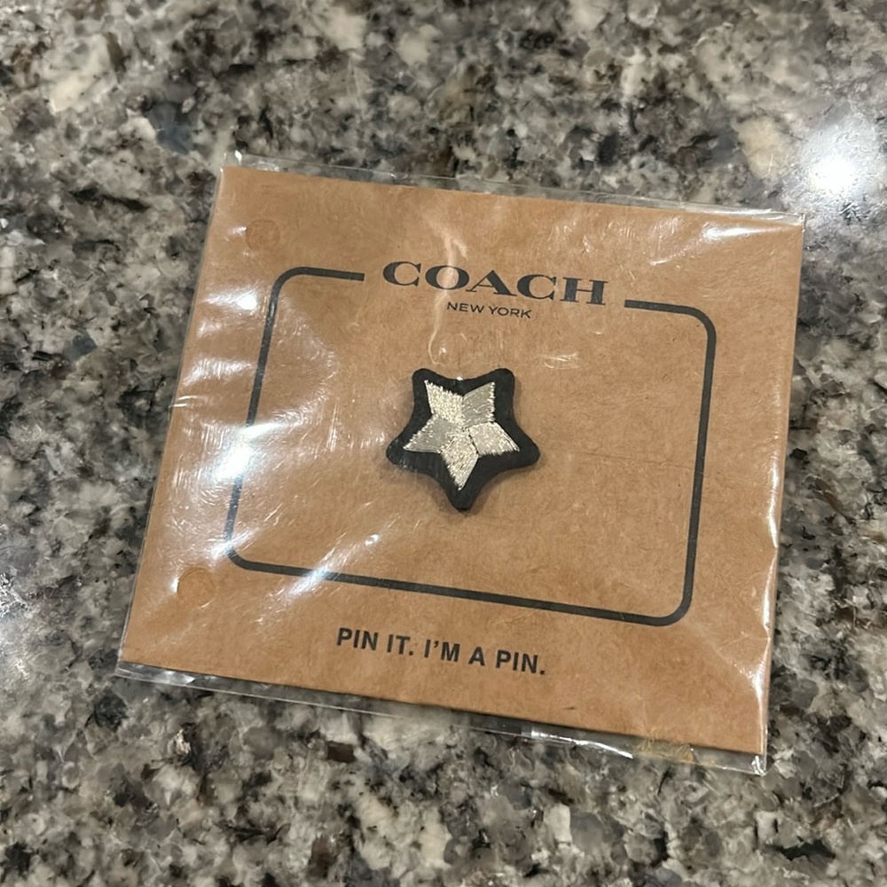 Star Coach Pin 🌟